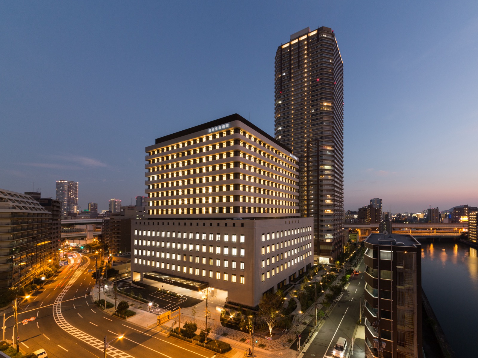 日本生命病院 外観